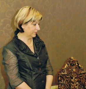 Profile of elke