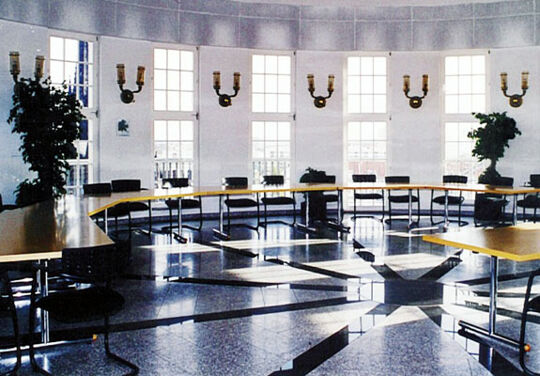 Über den Dächern von L.E.
(50 Personen)