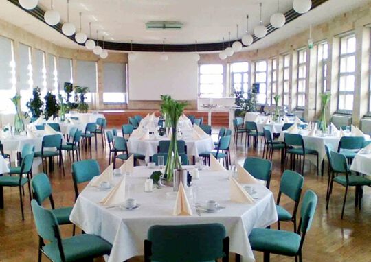 Festsaal über Leipzigs Dächern
(250 Personen) Leipzig-Plagwitz